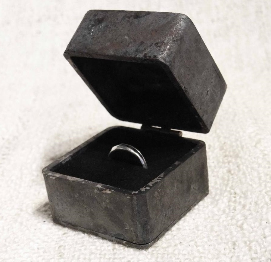 Коробка для кольца металлическая ККМ-1